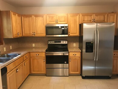 254 Spicebush Dr, East Stroudsburg, PA 18301 - photo 4