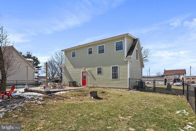 798 Cleveland Ave unit 4, Chambersburg, PA 17201 - photo 2