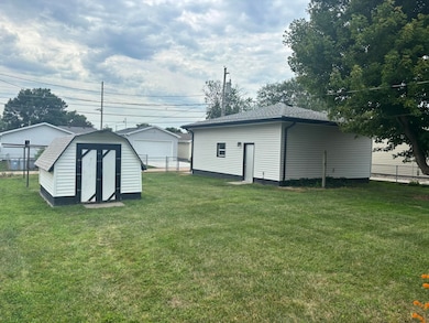 1209 5th St, Columbus, NE 68601 - photo 3