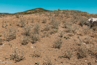 5_Land-Lot_high_3709333