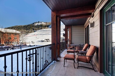 RCC ASPEN 3 BDRM BALCONY VILLAGE VIEW