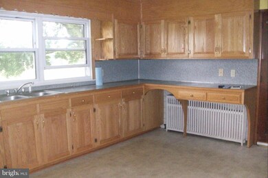 2404 Trevanion Rd, Taneytown, MD 21787 - photo 6