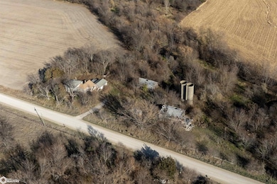 2573 Linn Benton Rd, Palo, IA 52324 - photo 5