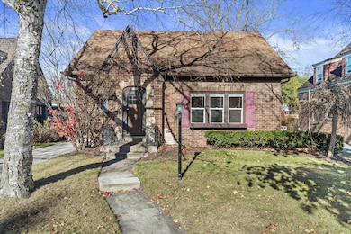 1518 Torrison Dr, Manitowoc, WI 54220 - photo 2