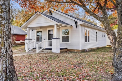 2002 S Holbrook St, Fort Scott, KS 66701 - photo 2