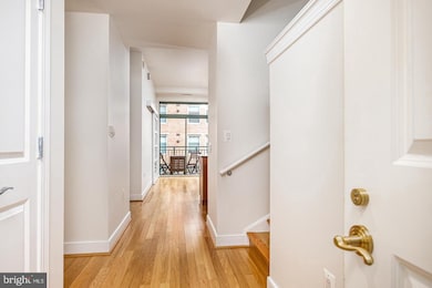 The Columbia Residences unit 521, Washington, DC 20037 - photo 2