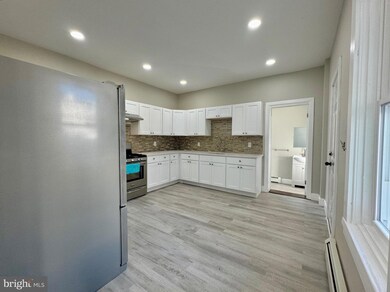 1208 Green St, Reading, PA 19604 - photo 5