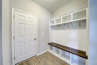 3040 Bogues View Dr, Howell, MI 48843 - photo 7