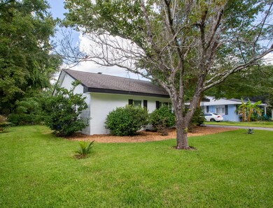 13 Briarcliff Dr_-4 Front