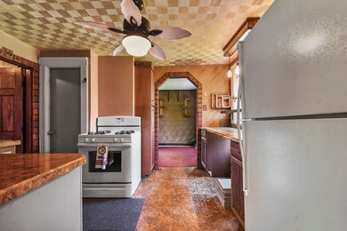 90 Kalmar St, Worcester, MA 01606 - photo 5