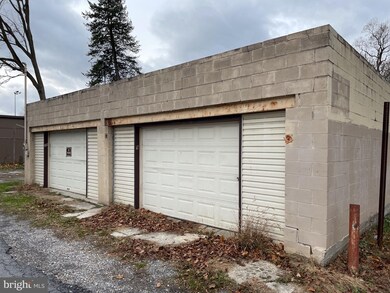 448 S 2nd St, Chambersburg, PA 17201 - photo 5