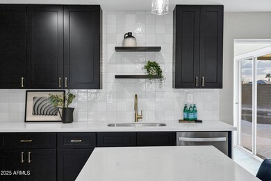 7149 E Jensen St-13
