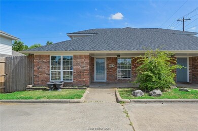 1217 Webhollow Cir unit A, Bryan, TX 77801 - photo 4
