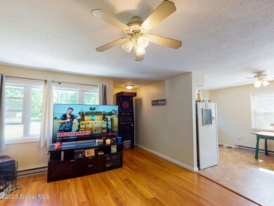 LIVINGROOM3
