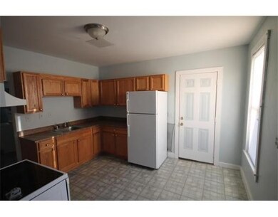 873 Worthington St unit 2, Springfield, MA 01105 - photo 2