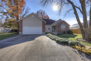 1066 Alexsandra Cir, Oronogo, MO 64855 - photo 5