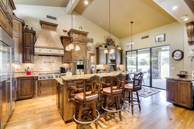 Kitchen & Island