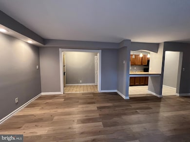 205 Erin Way unit T2, Reisterstown, MD 21136 - photo 2