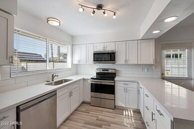 7236 S Alder Dr unit 9, Tempe, AZ 85283 - photo 7