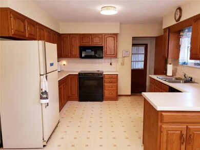 803 Valley Dr, Maryville, IL 62062 - photo 7