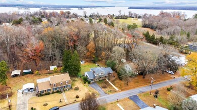 11016 Whitepine Dr, Hopewell, VA 23860 - photo 2