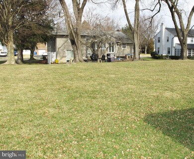 808 Hilltop Rd, Cinnaminson, NJ 08077 - photo 2