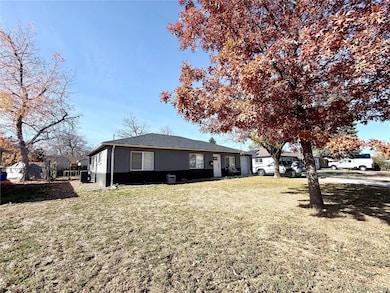 1001 Troy St, Aurora, CO 80011 - photo 3