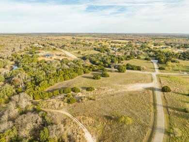 8002 Fawn Dr, Whitney, TX 76692 - photo 2