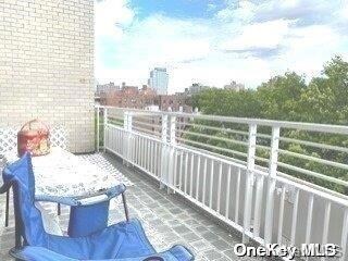 Regency Plaza unit 7, Flushing, NY 11355 - photo 4