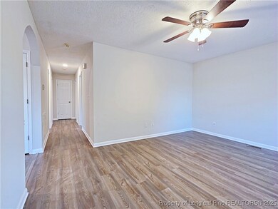 408 Lynhurst Dr, Fayetteville, NC 28314 - photo 4