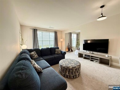 1305 Wharton Ct unit 1305, Riverdale, NJ 07457 - photo 2