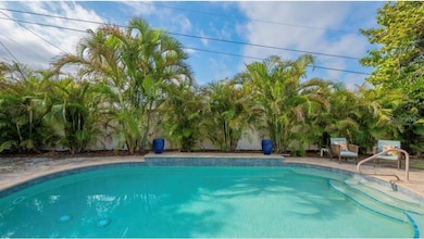 2904 Homasassa Rd, Sarasota, FL 34239 - photo 3