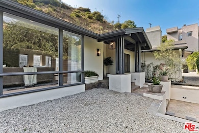 1847 N Beverly Dr, Beverly Hills, CA 90210 - photo 3