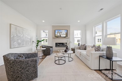 6007 Moonglade Ln unit 427, Charlotte, NC 28269 - photo 3