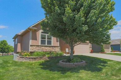 1424 Brompton Ln, Raymore, MO 64083 - photo 2