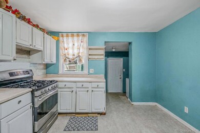 21 S Summit Ave, Patchogue, NY 11772 - photo 4