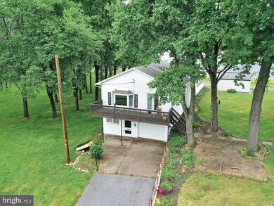 1050 Pottsville Pike, Shoemakersville, PA 19555 - photo 2