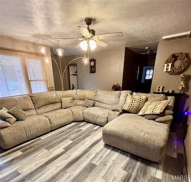 712 Mcclain St, Richland, MO 65556 - photo 6