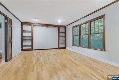 240 Ottowa Ln, Franklin Lakes, NJ 07417 - photo 2