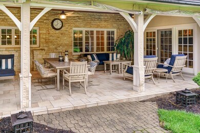 Loggia (Covered Patio)