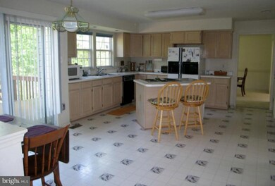 12307 Chagall Dr, North Potomac, MD 20878 - photo 2