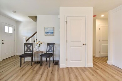 109 Coburn St, Warwick, RI 02889 - photo 4