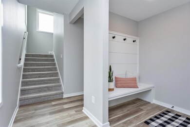 2714 Fleur Dr unit 11, Des Moines, IA 50321 - photo 4