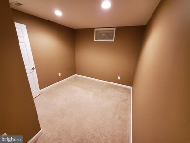 42234 Oasis Ct, Chantilly, VA 20152 - photo 3