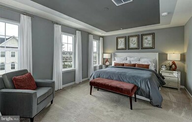 3105 Presidential Golf Dr, Upper Marlboro, MD 20774 - photo 2