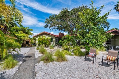 8151 Bayshore Dr, Treasure Island, FL 33706 - photo 2