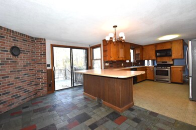 7 Whispering Pines Ln, Raymond, ME 04071 - photo 2