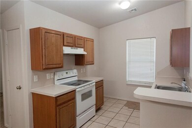 9120 Snowberry Dr, Oklahoma City, OK 73165 - photo 6