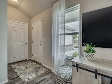 957 E Starling St, Fayetteville, AR 72701 - photo 3