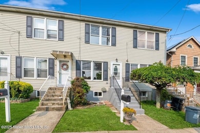 02_26KeeleySt_2002_Small